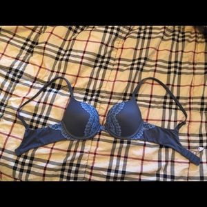 Victoria Secret Bra- body by Victoria 32 C
